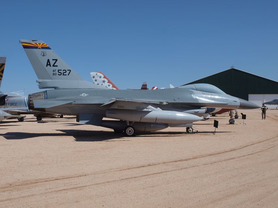 A picture of the General Dynamics F-16A Fighting Falcon, one of two at Pima Air and Space Museum