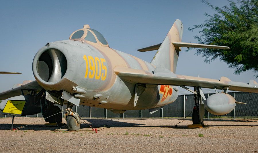 A picture of the MiG-17F Fresco-C