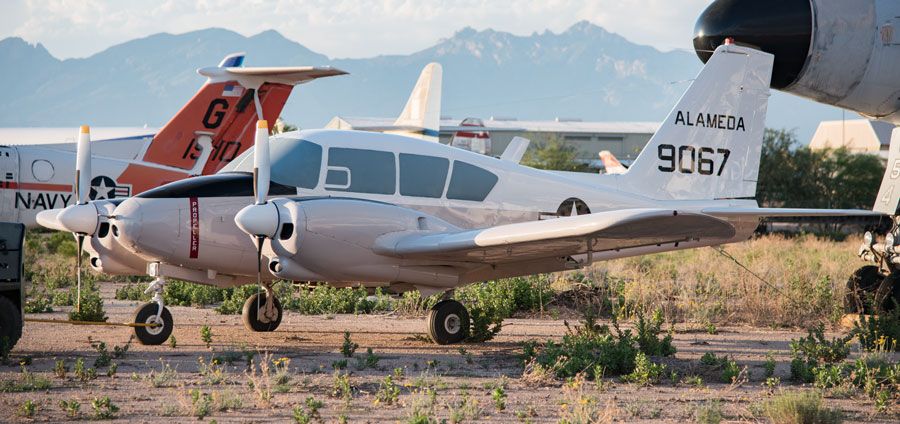 A picture of the Piper U-11A Aztec