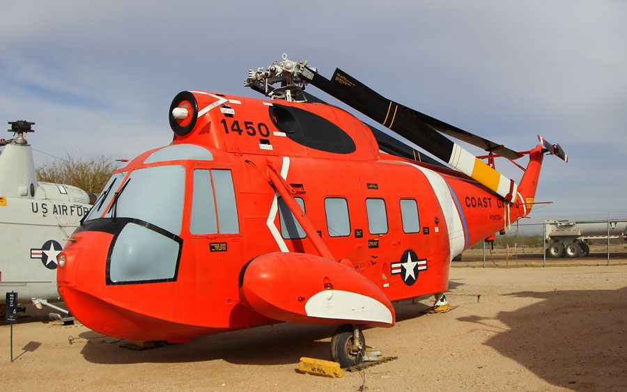 A picture of the Sikorsky HH-52A Seaguard
